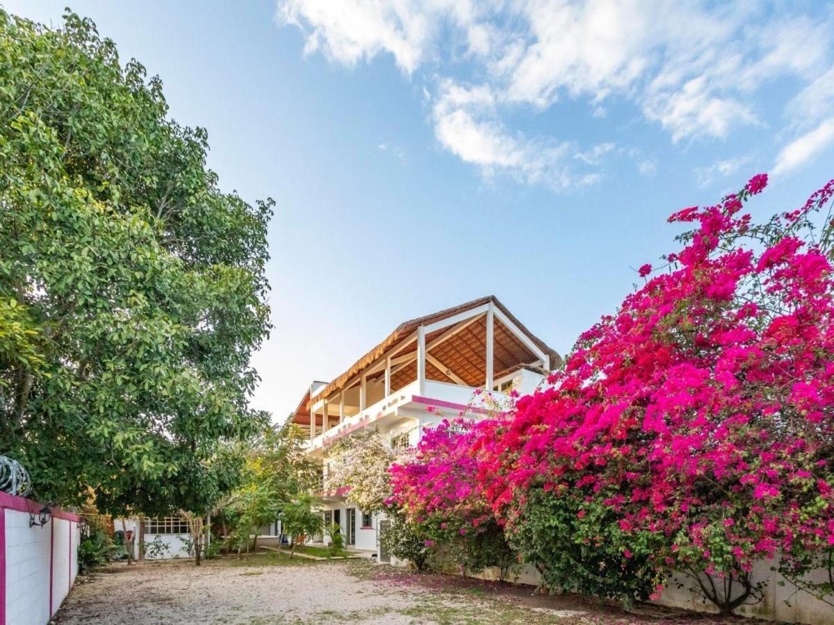 Hostpal Hotel Bugambilias Bacalar Exterior photo